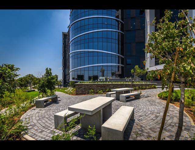 294M² OFFICE TO LET IN VORNA VALLEY